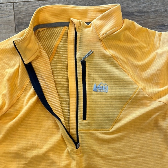REI Women’s Orange Quarter Zip Top - Picture 3 of 4